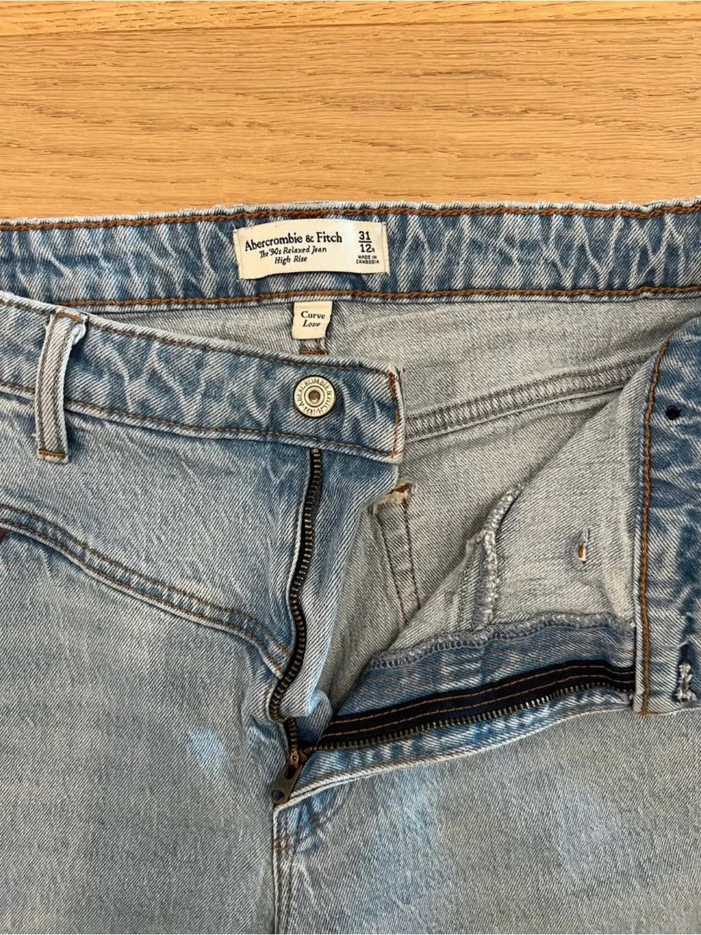 Abercrombie & Fitch 90s curve love 31R